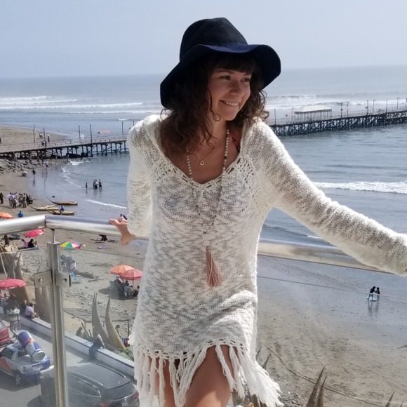 Meet your Posher, Gabriela - Picture 1 of 1